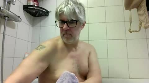 Snapshot of baggelina75 chatting on 03.01.26 baggelina75 online show from 03.01.26