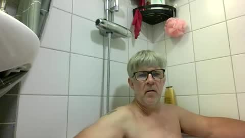 Snapshot of baggelina75 chatting on 06.07.26 baggelina75 online show from 06.07.26