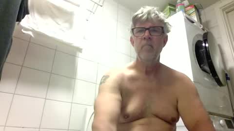 Snapshot of baggelina75 chatting on 06.13.26 baggelina75 online show from 06.13.26