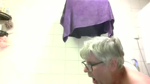 Snapshot of baggelina75 chatting on 06.24.26 baggelina75 online show from 06.24.26