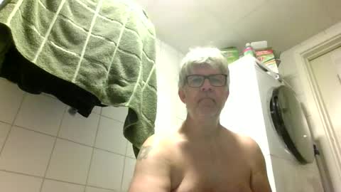 Snapshot of baggelina75 chatting on 06.29.26 baggelina75 online show from 06.29.26