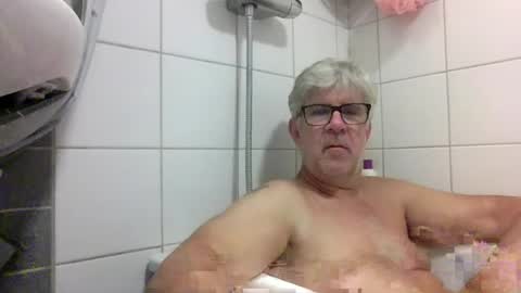 Snapshot of baggelina75 chatting on 07.06.26 baggelina75 online show from 07.06.26