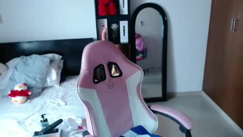 sandra online show from 10.31.25