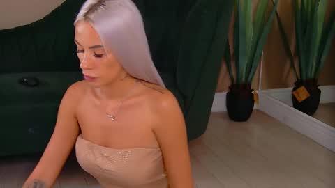 Snapshot of bailey_rush chatting on 09.23.25 bailey_rush online show from 09.23.25