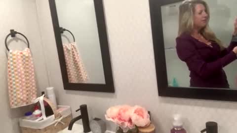 Happy Girl online show from 01.01.25