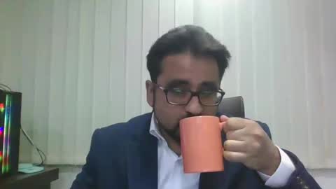 Ballbusting Slave online show from 12.10.24