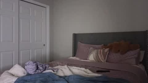 Snapshot of bambifarrina chatting on 10.30.25 bambifarrina online show from 10.30.25