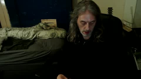 Snapshot of bangintoleather chatting on 05.17.26 bangintoleather online show from 05.17.26