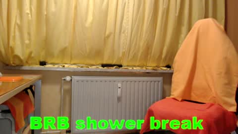 Snapshot of banschie chatting on 01.31.25 online show from 01.31.25