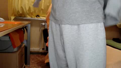 Snapshot of banschie chatting on 03.09.25 online show from 03.09.25