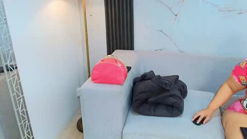 Snapshot of barbaraferrer69 chatting on 12.23.25 BARBARA FERRER online show from 12.23.25