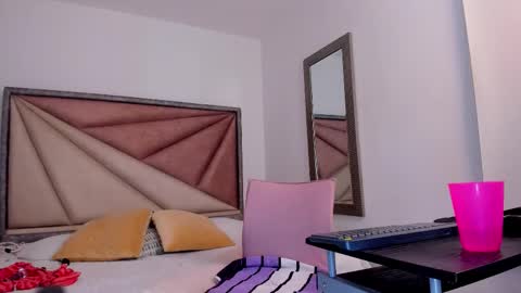 Snapshot of barbaraknox_ chatting on 10.29.25 Barbara online show from 10.29.25