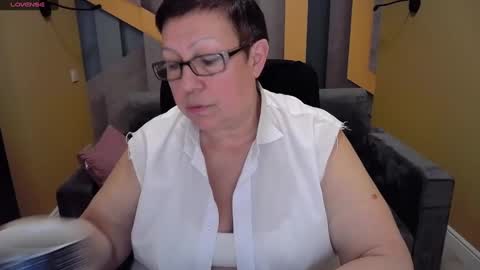 Snapshot of barbaraturners chatting on 01.14.25 barbaraturners online show from 01.14.25