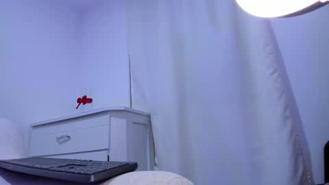  independet model online show from 03.04.25