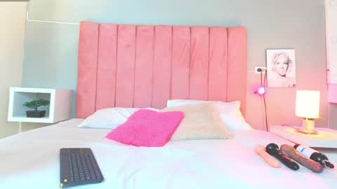 Snapshot of barbie_lorens chatting on 04.09.26 Barbie lorens online show from 04.09.26