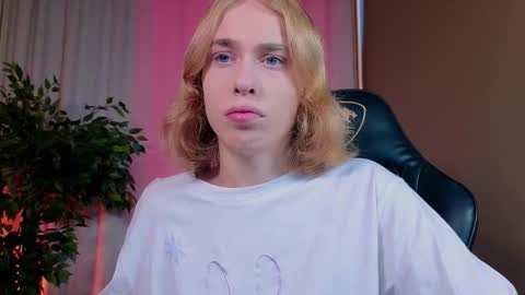 Snapshot of barbie_richy chatting on 10.01.25 barbie_richy online show from 10.01.25