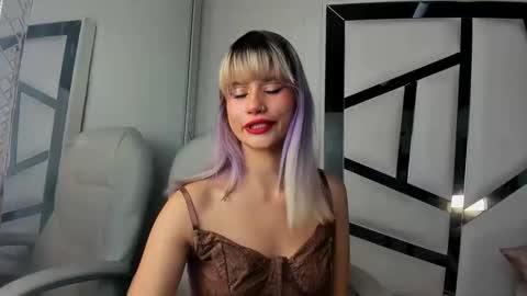 Snapshot of barbieambarx chatting on 11.25.25 Barbie online show from 11.25.25