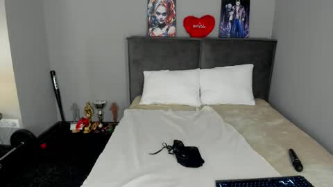Snapshot of barbiemuscle1 chatting on 05.12.26 Barbie online show from 05.12.26