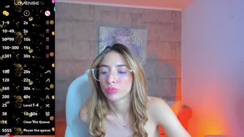 Snapshot of barbiie_scoth chatting on 02.01.25 Barbie Scot online show from 02.01.25