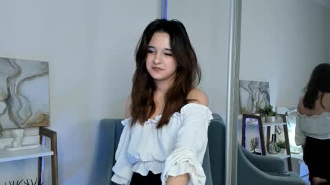 Snapshot of barbramcknight chatting on 02.28.26 Darby online show from 02.28.26