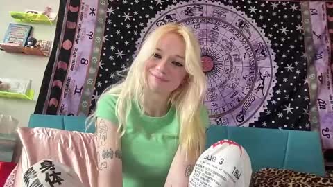 Bardot Eyed online show from 01.23.25