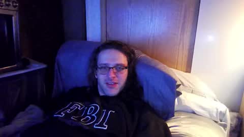 Snapshot of barebearstudio chatting on 03.21.26 barebearstudio online show from 03.21.26