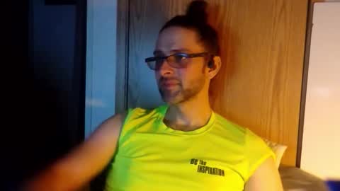 Snapshot of barebearstudio chatting on 03.26.26 barebearstudio online show from 03.26.26