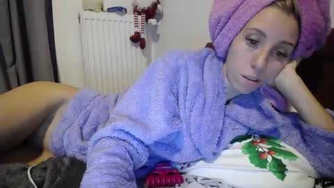 Snapshot of barelylegalblondy chatting on 12.23.24 Lena online show from 12.23.24