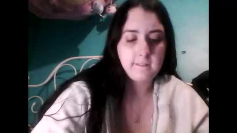 Snapshot of basketballcourtcourt chatting on 03.18.26 basketballcourtcourt online show from 03.18.26