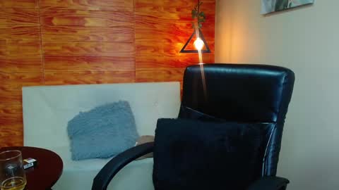 Bastian online show from 12.12.24