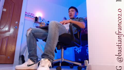 Bastian Independent Model online show from 12.21.24