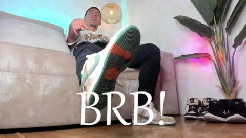 Bastian Independent Model online show from 04.03.26