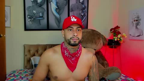 bastian_jones1 online show from 02.02.25