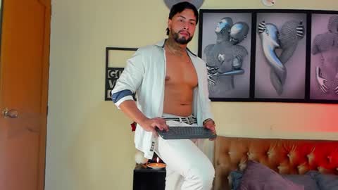 bastian_jones1 online show from 02.27.25