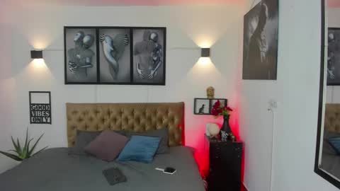 bastian_jones1 online show from 11.22.25