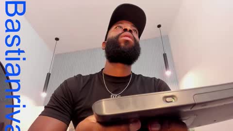 Bastian. online show from 10.04.25