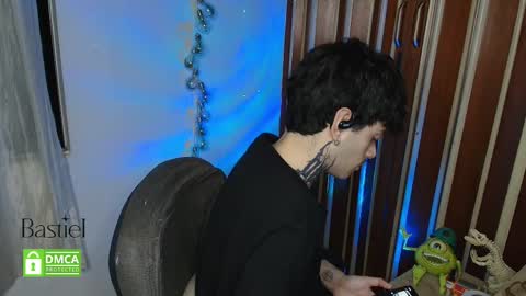 Bastiel online show from 10.31.25