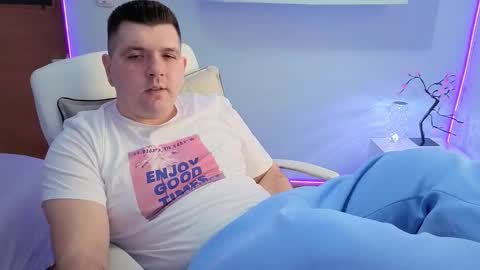 Snapshot of basystem8 chatting on 01.18.26 BASY online show from 01.18.26