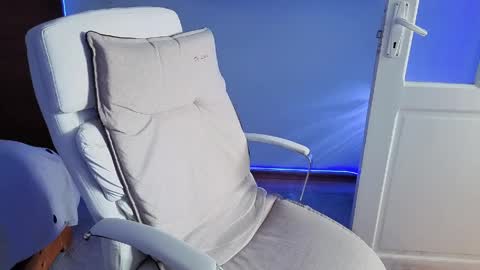 Snapshot of basystem8 chatting on 04.11.26 BASY online show from 04.11.26