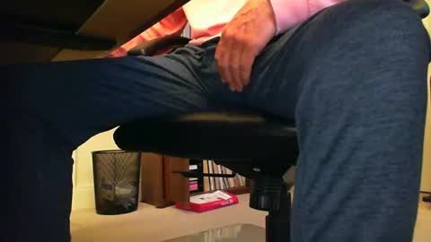 Snapshot of batebro13 chatting on 05.19.26 BateBro13 online show from 05.19.26