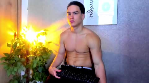 Snapshot of battista_turner chatting on 09.29.25 battista online show from 09.29.25