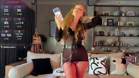 Snapshot of battyredhair chatting on 07.17.26 Battyredhair online show from 07.17.26