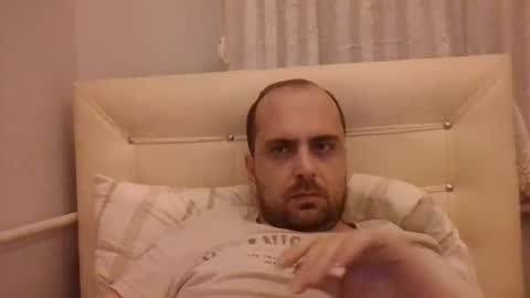 Snapshot of bayto chatting on 02.04.25 bayto online show from 02.04.25