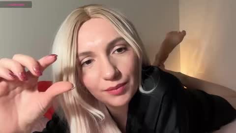 Snapshot of bb_cute1 chatting on 01.08.26 Kris online show from 01.08.26