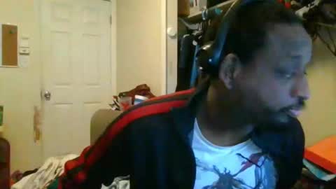 Snapshot of bbc_rocker chatting on 01.28.25 rocker n queen online show from 01.28.25