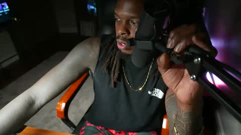 Snapshot of bbcblackdaddy chatting on 04.15.26 Black Daddy online show from 04.15.26