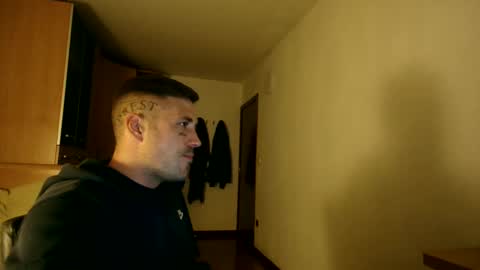 BB Namelezz online show from 10.27.25