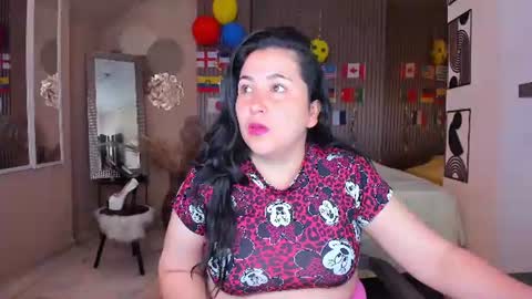 Snapshot of bbwluxurymuse chatting on 06.25.26 bbwluxurymuse online show from 06.25.26
