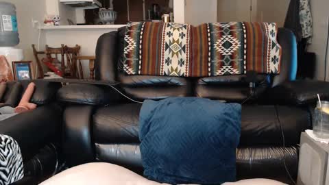 Julie online show from 02.06.25