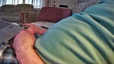 Snapshot of bcema2 chatting on 04.14.26 bcema2 online show from 04.14.26